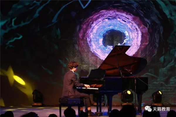 钢琴独奏《梅菲斯托圆舞曲? width=