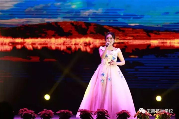 音乐专业独唱《美丽家园? width=