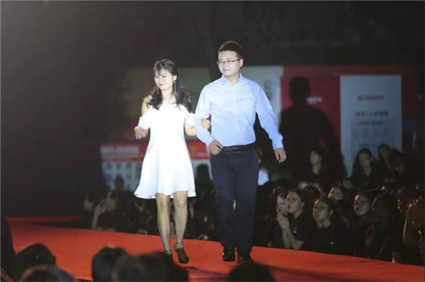 2018四川天籁学霸风云榜颁奖盛? width=