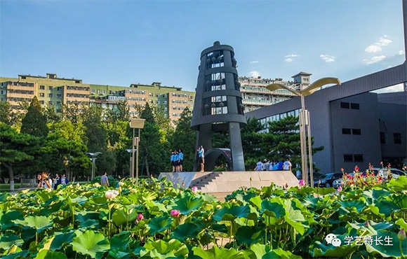 校考院? width=