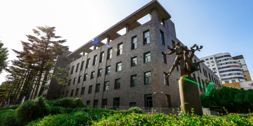 吉林艺术学院