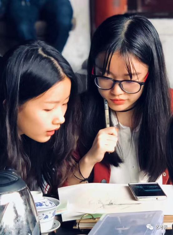 央美状元李劲? width=