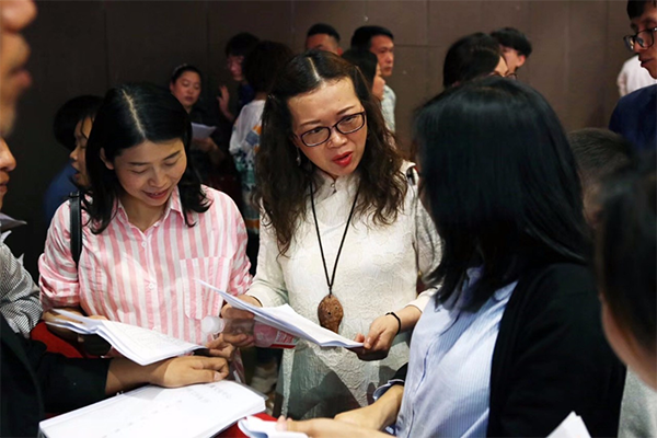 天籁教师解答学生安疑问