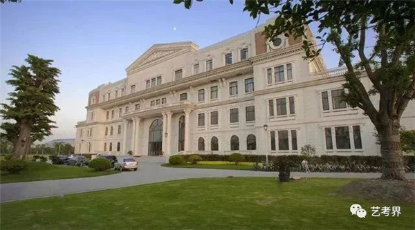 上v视觉艺术学院